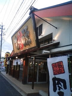 安城店入り口
